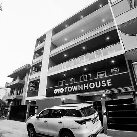 Hotel Super Townhouse Near Appu Ghar Gurgaon Zewnętrze zdjęcie