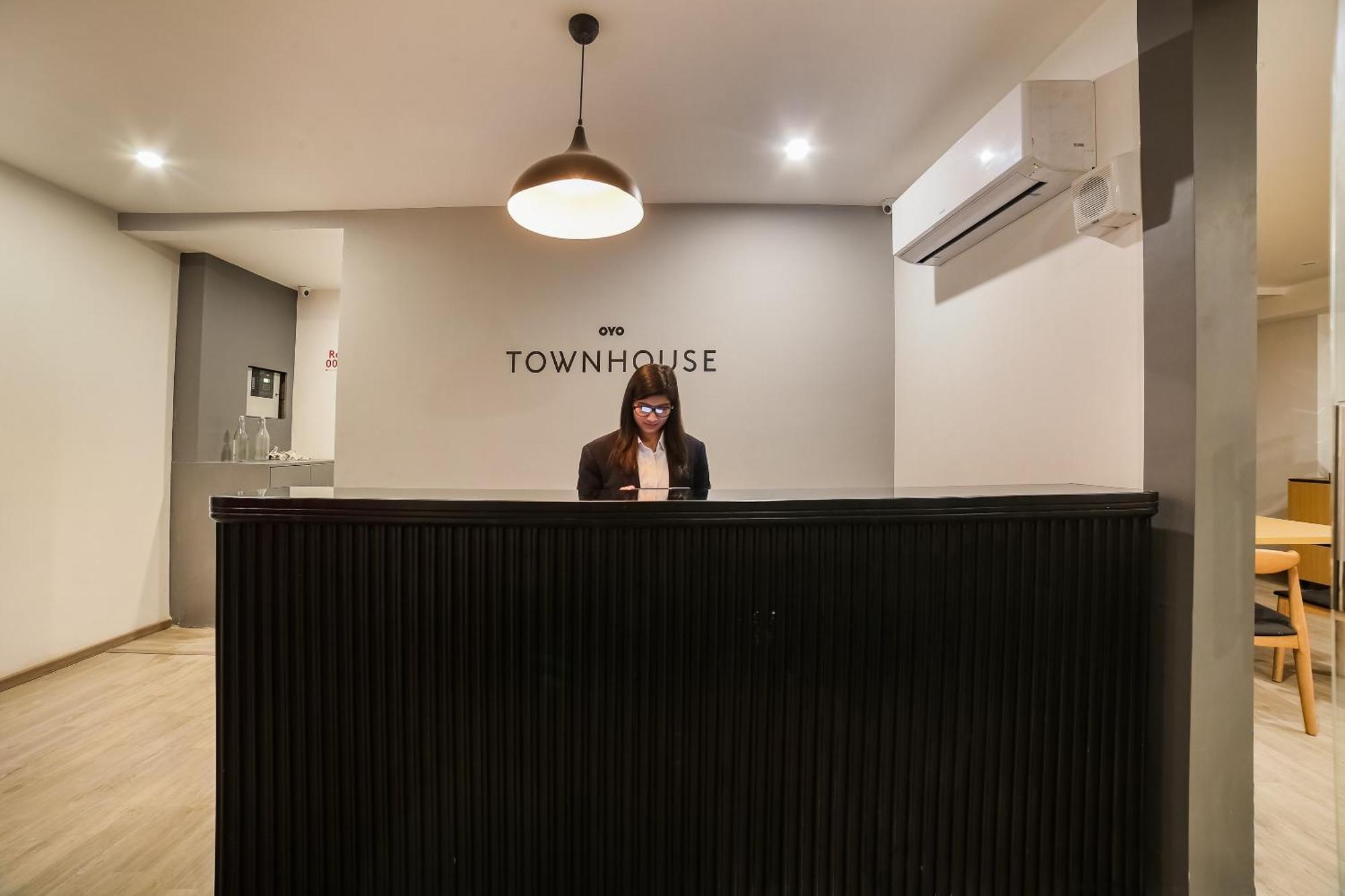 Hotel Super Townhouse Near Appu Ghar Gurgaon Zewnętrze zdjęcie