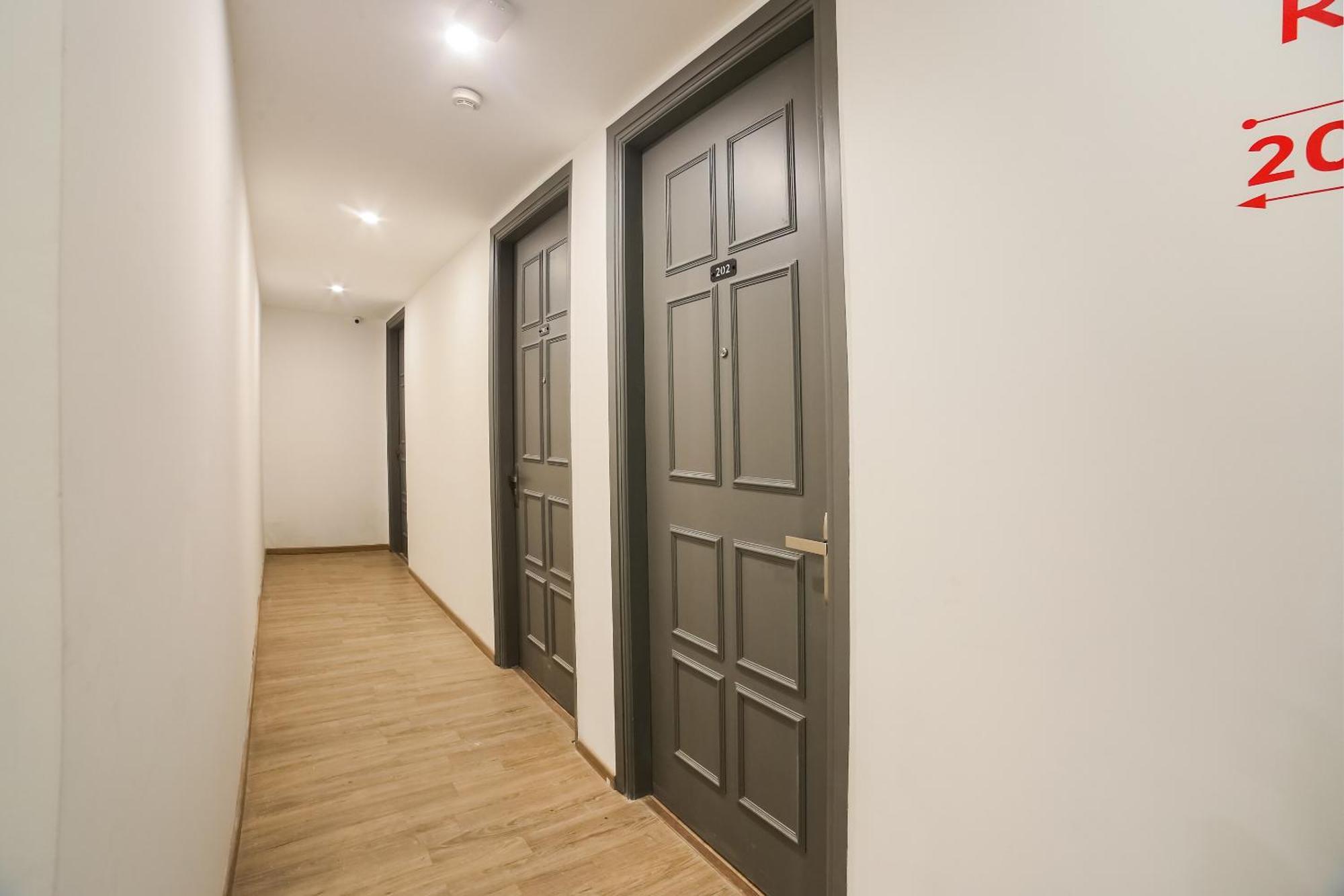 Hotel Super Townhouse Near Appu Ghar Gurgaon Zewnętrze zdjęcie